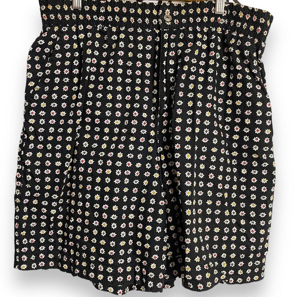 Chaus Sport All Over Floral Print Shorts Women's L Black VTG Festival Boho Vacay - Picture 6 of 15